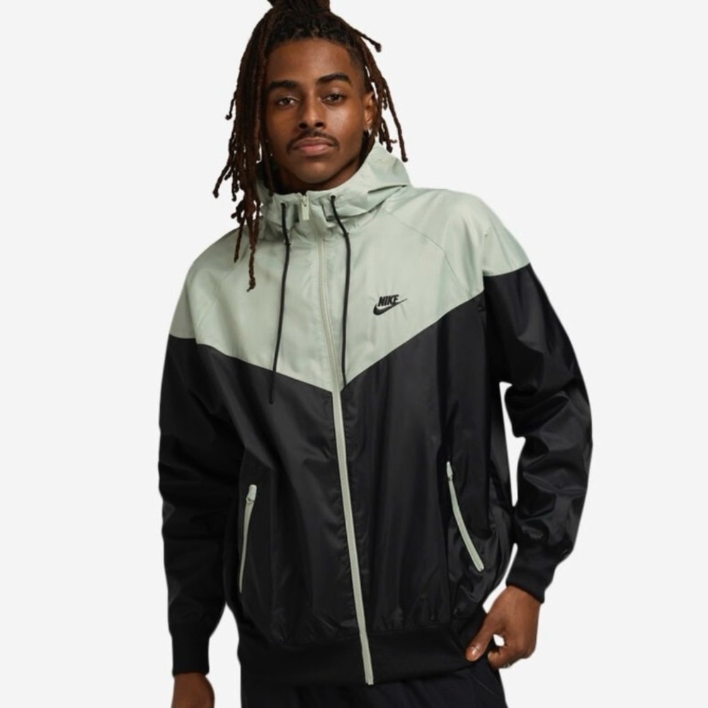 ✔️ NWT✔️ NIKE Windrunner Hooded Jacket
